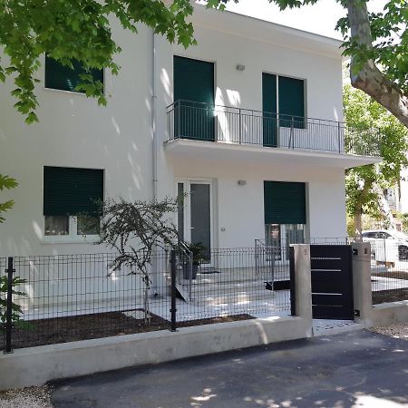 Villa Lina Rimini Bagian luar foto